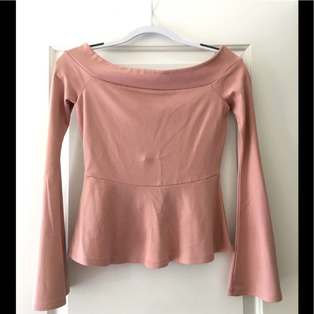 NWT BCBGMAXAZRIA dust pink blouse. Size XS